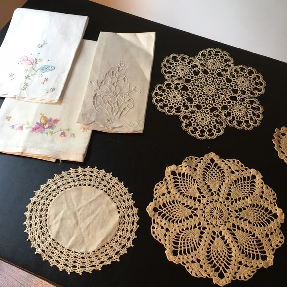 Other - Vintage doilies and guest towels